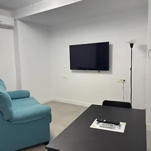 Apartamento 4 A 10 Min Caminando De La Estacion De Bus Y Tren Maria Zambrano, Málaga